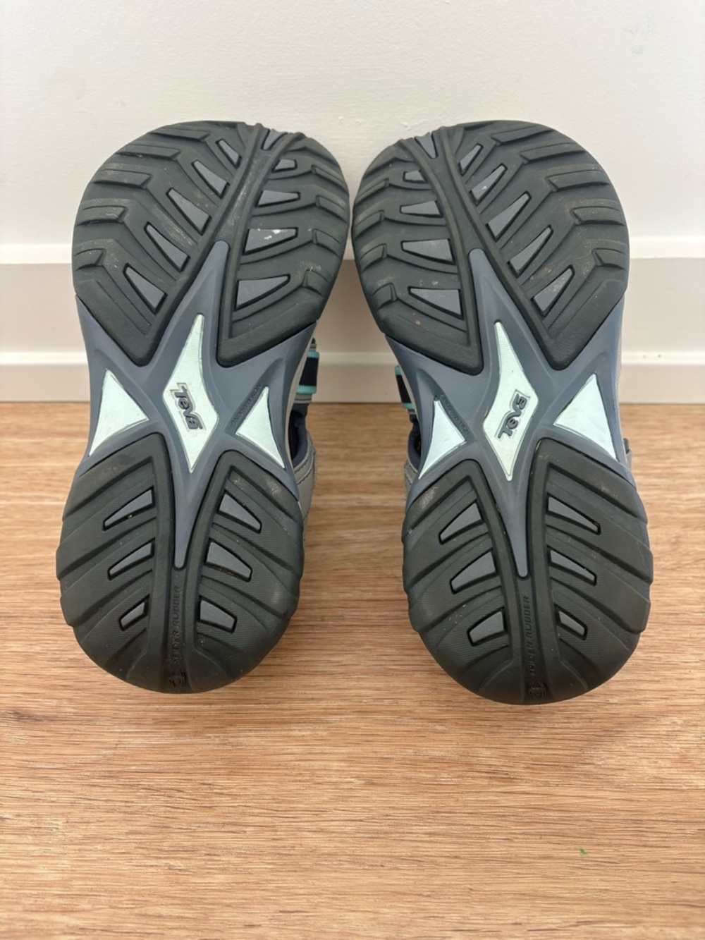 Teva Women Blue Gray Hiking Water Sport Closed Toe Gorpcore Outdoor Sandals - 9 - Picture 8 of 11